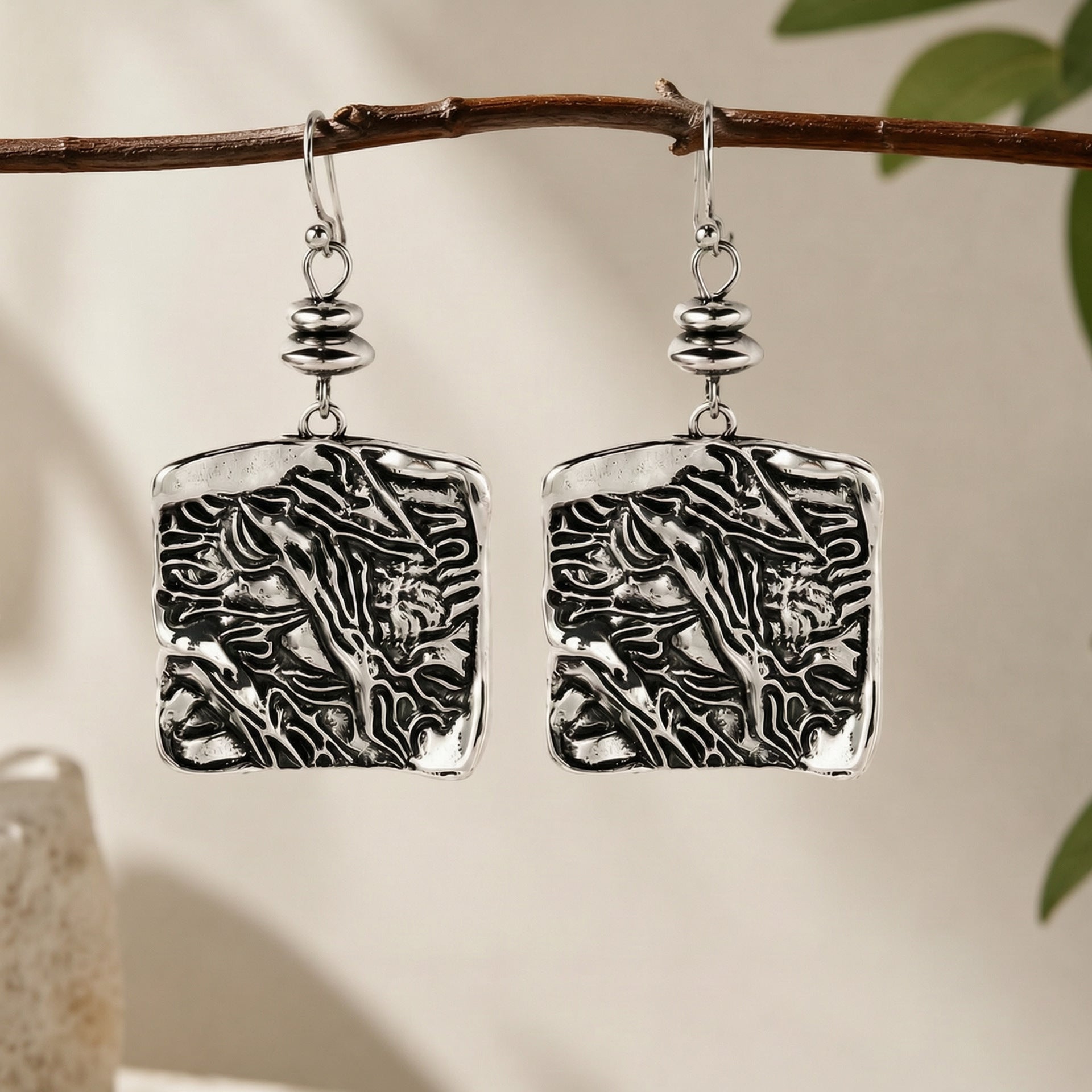 Wholesale Vintage Hammered Geometric Earrings For Women Antique Gold Zinc Alloy Fashion Jewelry Accessory