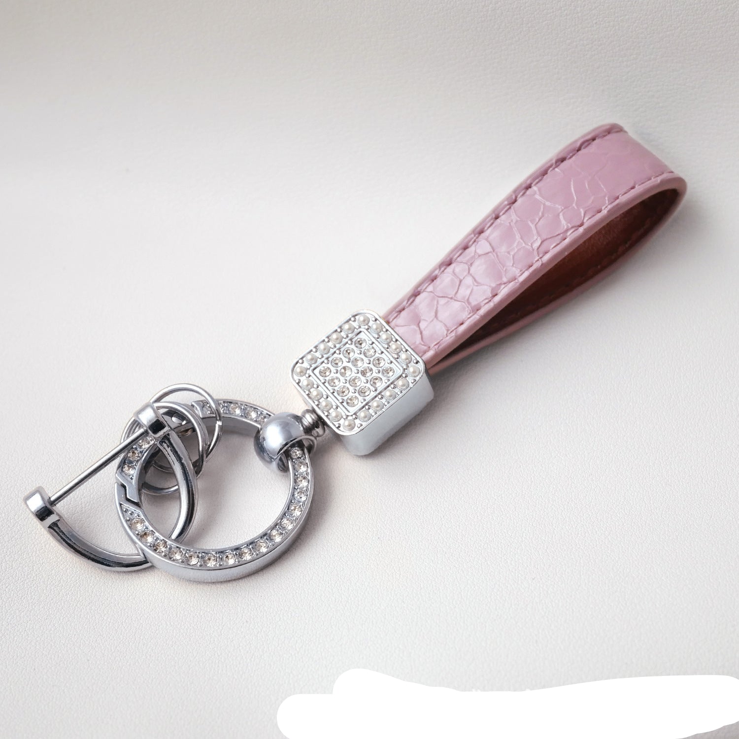 Wholesale Fashionable textured diamond spring ring keychain