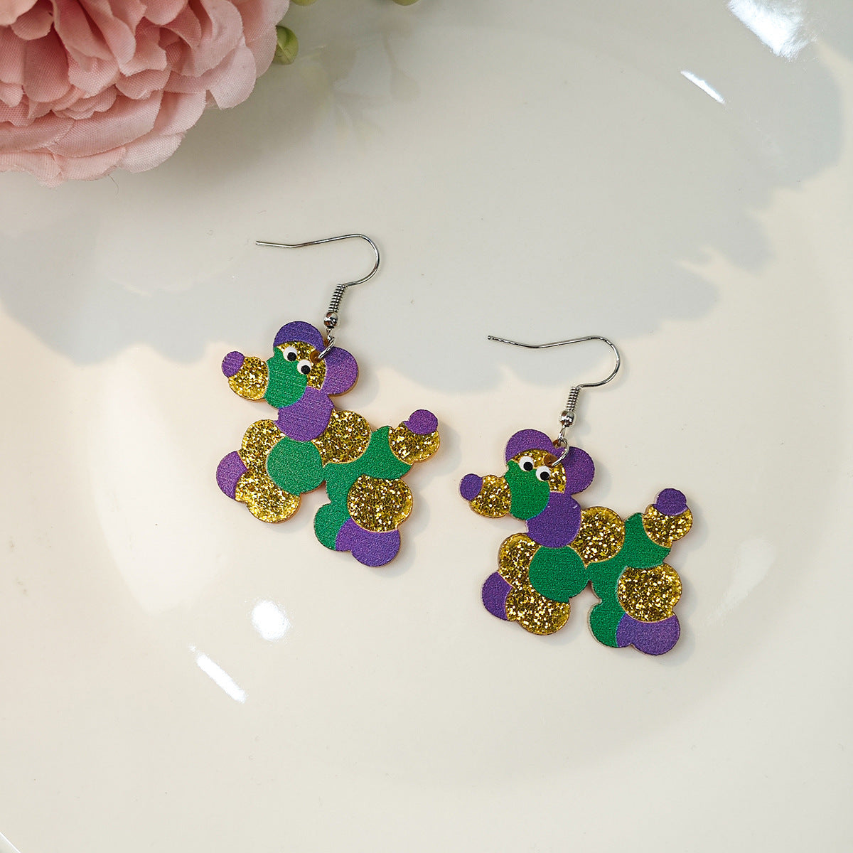 Wholesale Retro Color Contrast Sequin Acrylic Carnival Creative Personalized Three-color Puppy Earrings