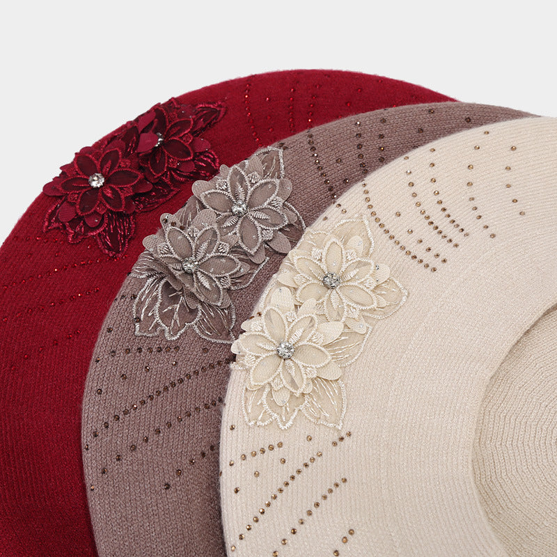 Wholesale British Retro Fashion Flower Hot Diamond Knitted Winter Beret
