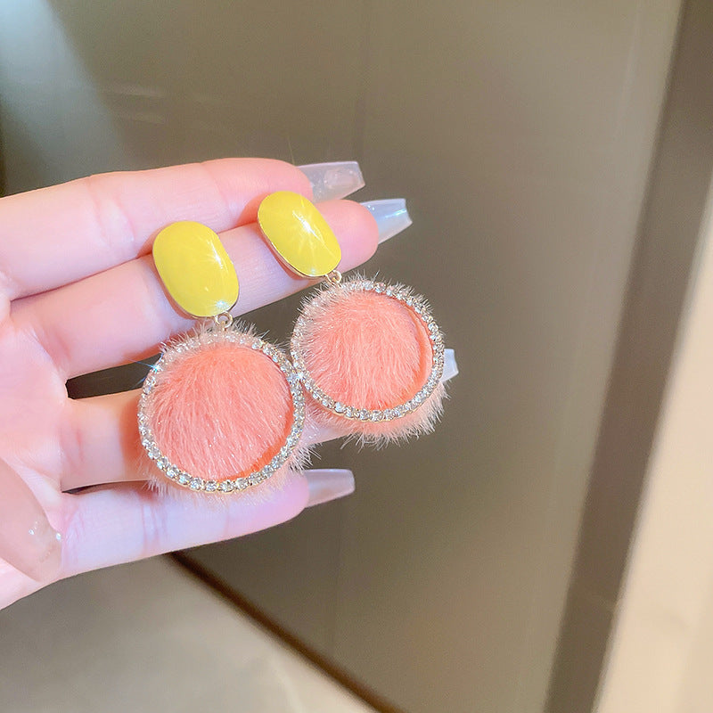 Wholesale Diamond studded bow feather tassel earrings