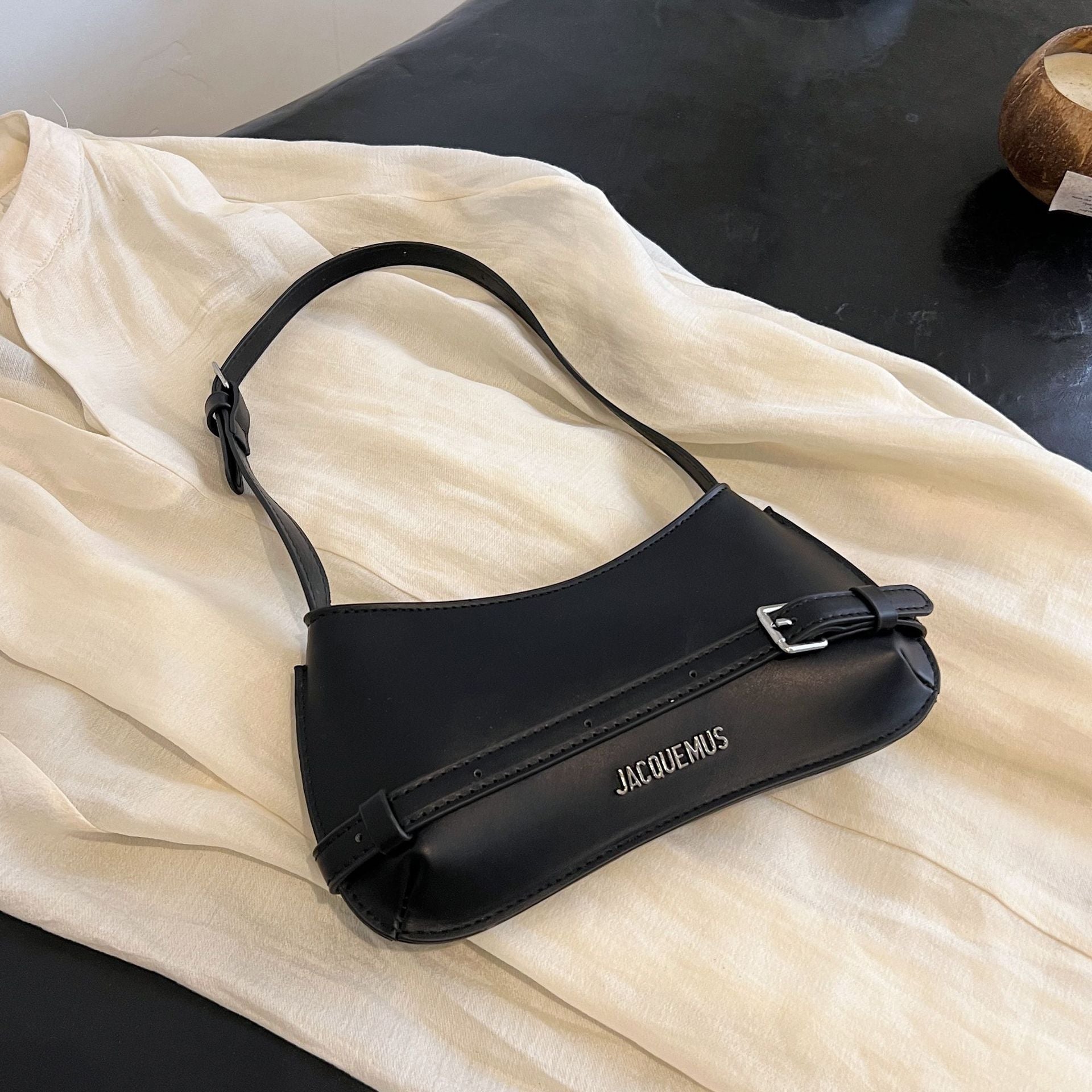 Wholesale Vintage Baguette Handbag Shoulder Bag