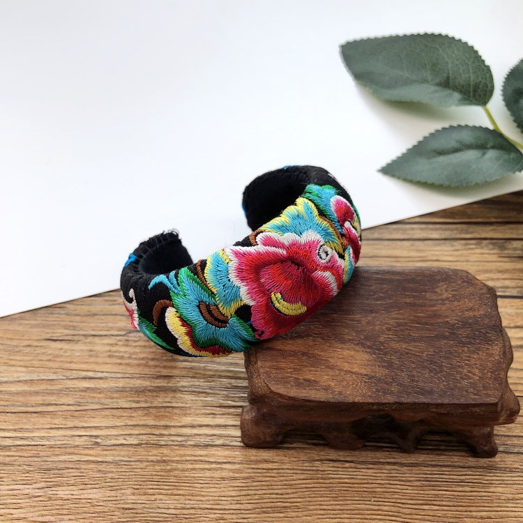 Wholesale Hand-embroidered wide version Miao silver cotton and linen versatile bracelet