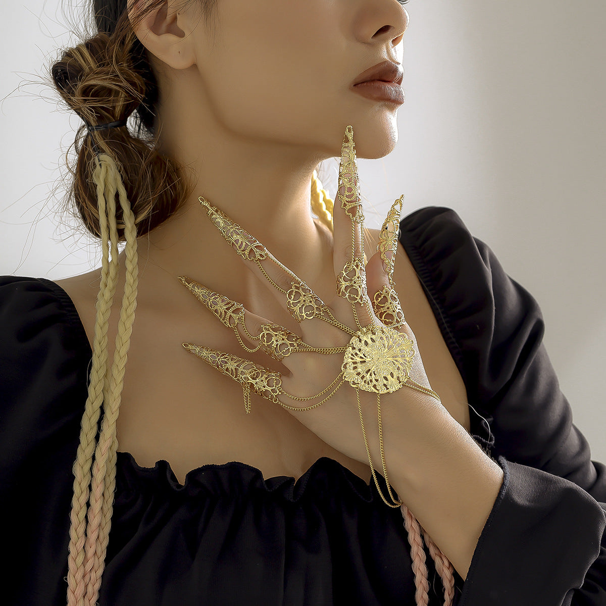 Wholesale Gothic  mitten tapered tassel nail bracelet