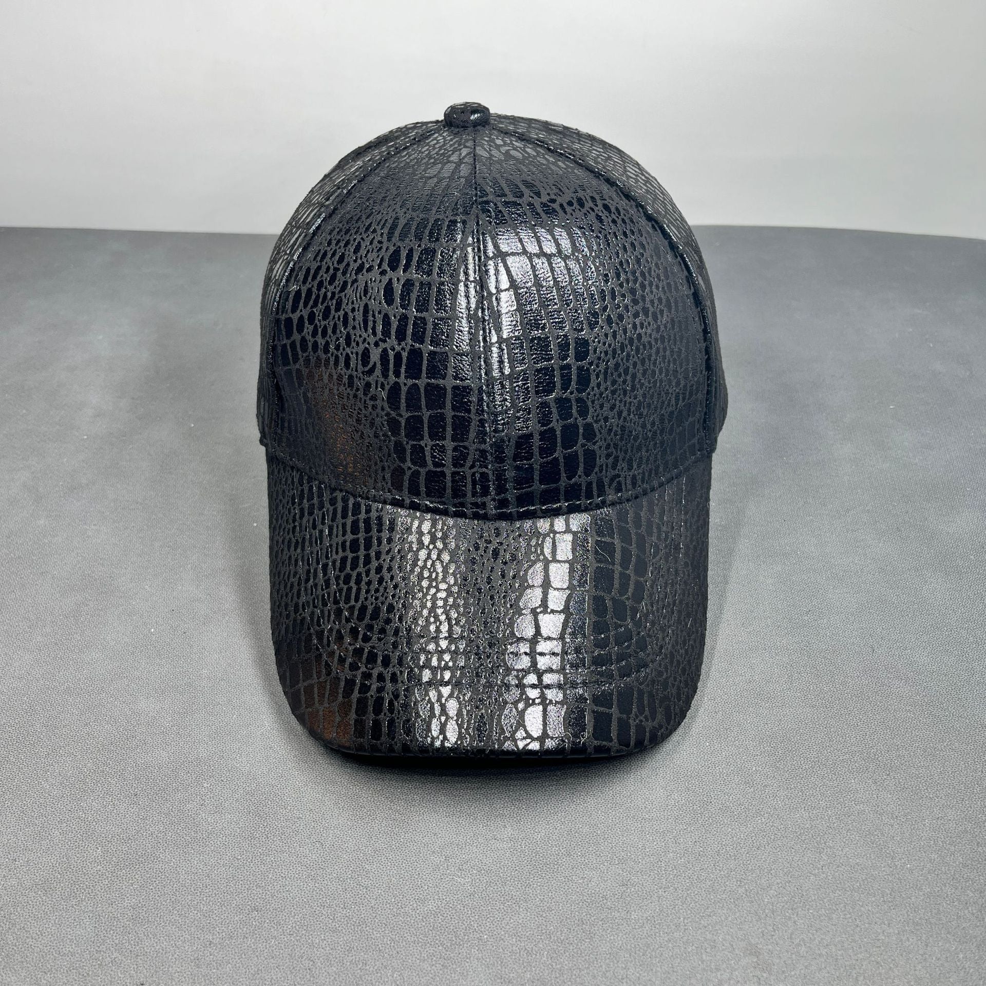 Wholesale Small Fragrance Style Versatile Temperament Cracked Baseball Cap