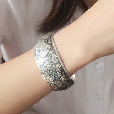 Wholesale  Bohemian Flower Teng Ancient Miao Silver Bracele Retro Wide Tibetan Silver Bracelet