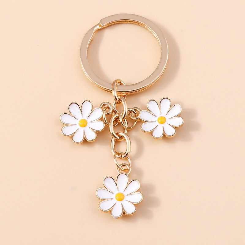 Wholesale Daisy Metal Keychain Flower Accessories Pendant