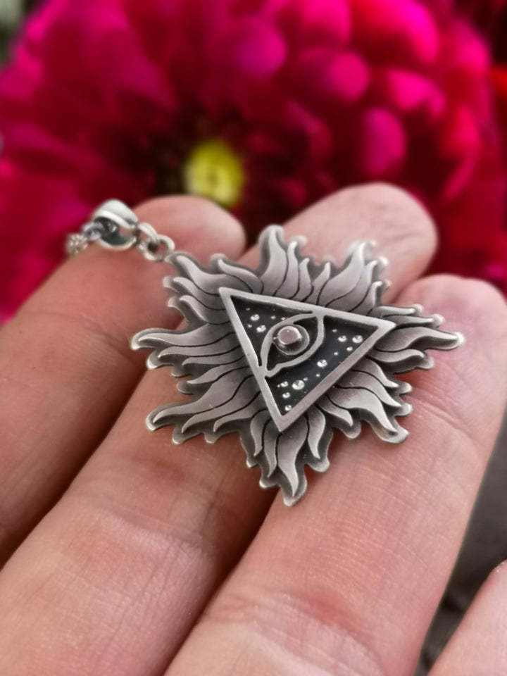 Wholesale Triangle Eye Flame Metal Pendant Necklaces