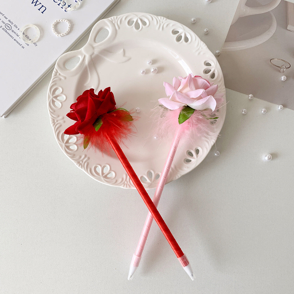 Wholesale Romantic Valentine' s Day Rose Bundle Gift  Plastic Pen