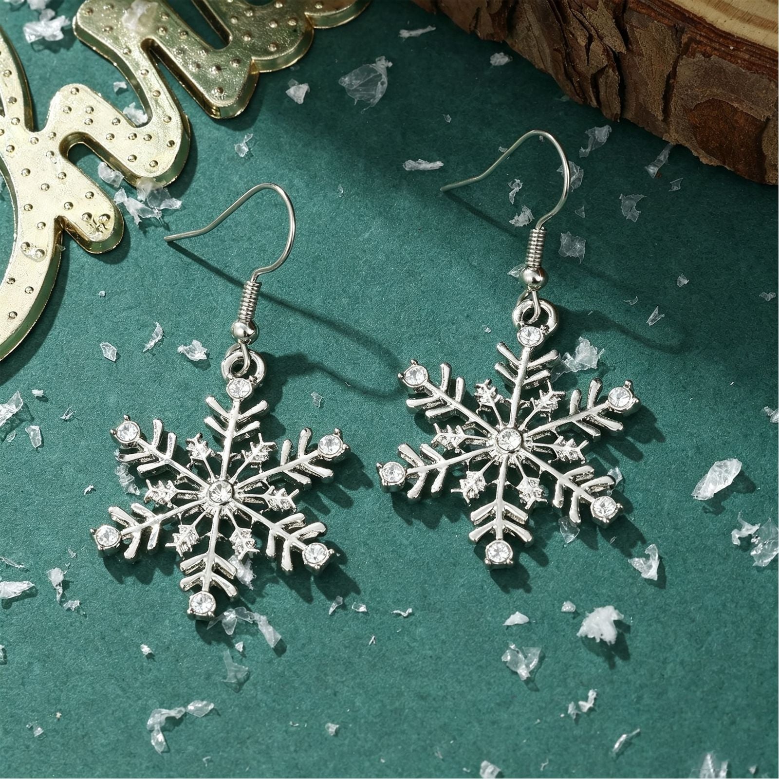 Wholesale Chic Christmas Snowflake Earrings For Women Zinc Alloy Rhinestone Fashion Jewelry Party Gift