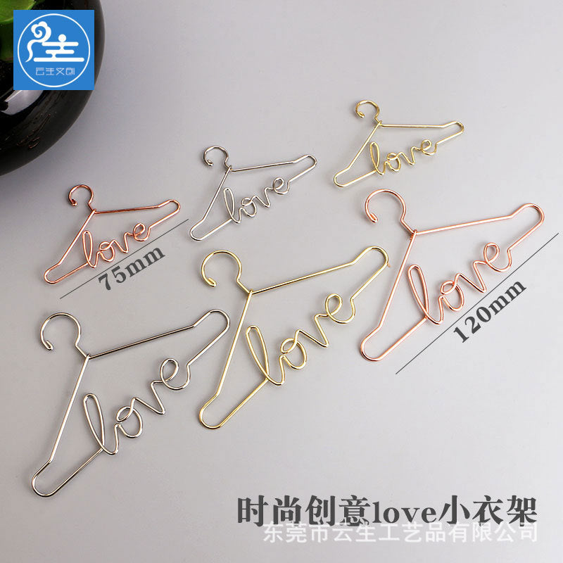 Wholesale Toy accessories BJ  D doll clothes hangers