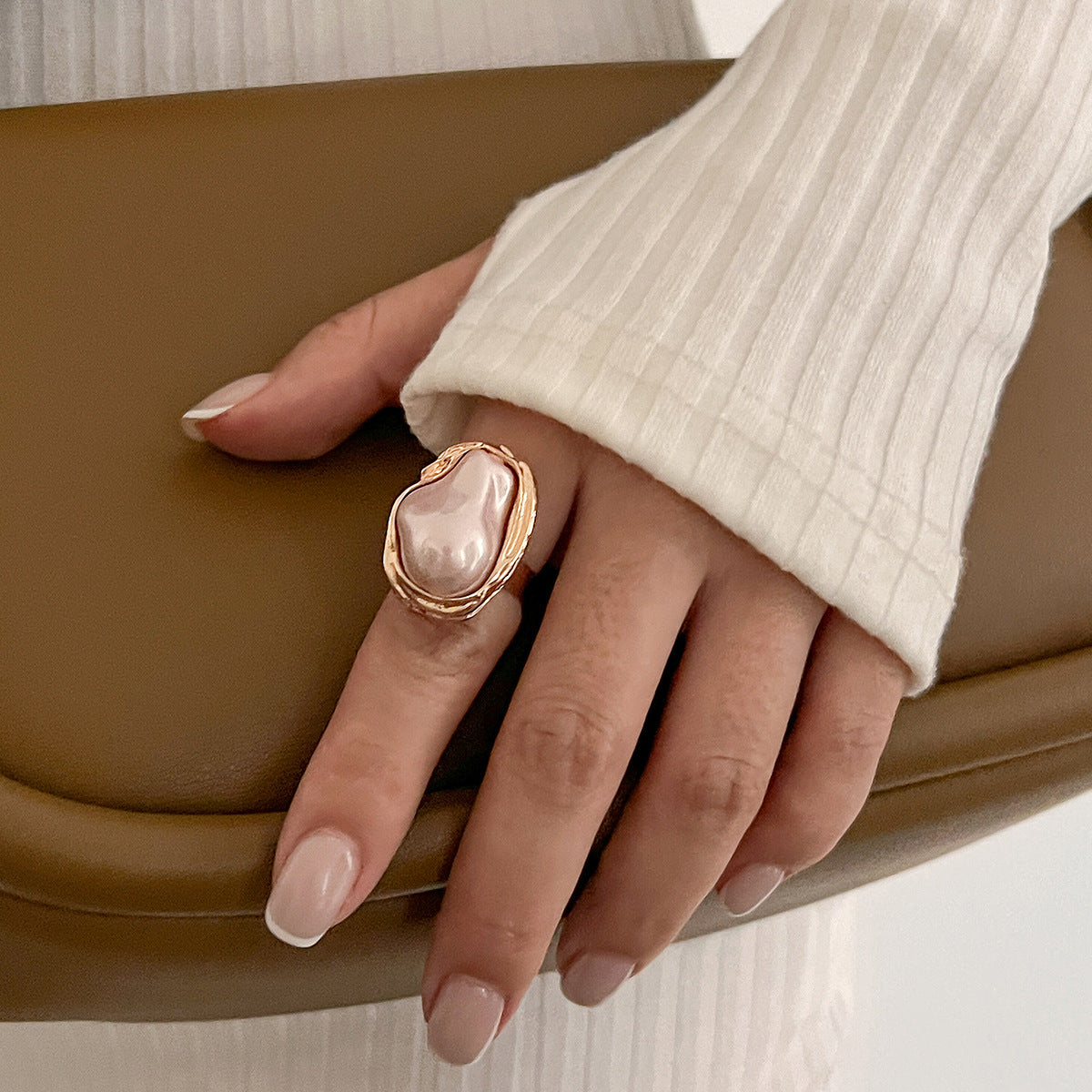 Wholesale Alloy irregular baroque inlaid shaped pearl ring vintage