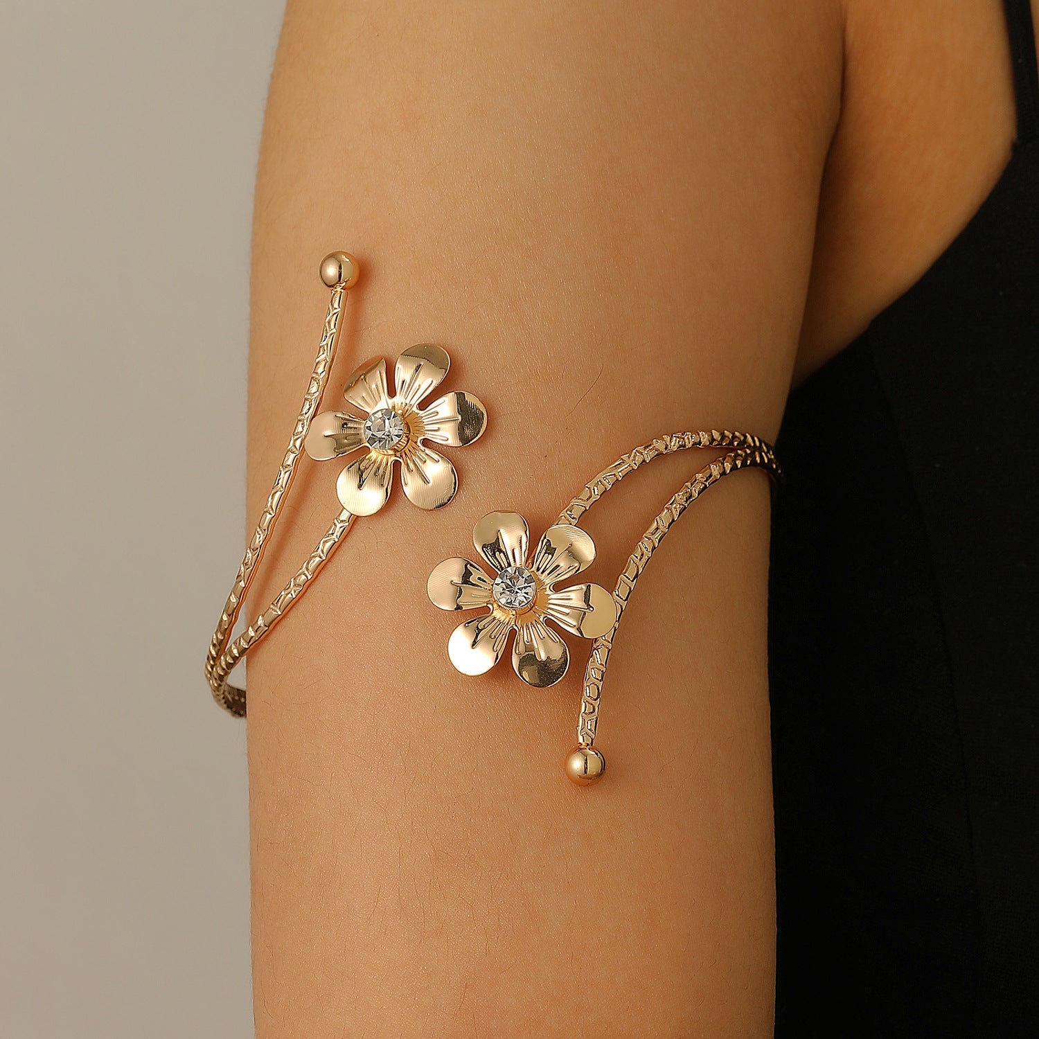 Wholesale Gold Butterfly Rhinestone Open Arm Cuff Metal Flower Hollow Design Fashion Jewelry Accessory Everyday Wear Gift Boutique Resale