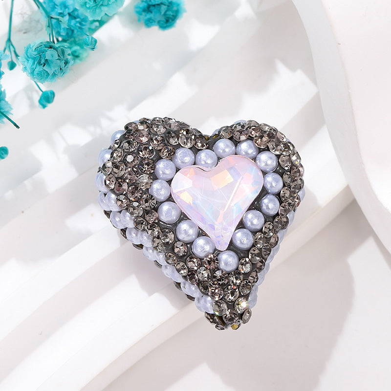 Wholesale of Colored Soft Pottery with Twisted Hearts and Double-sided Diamond Inlaid Beads