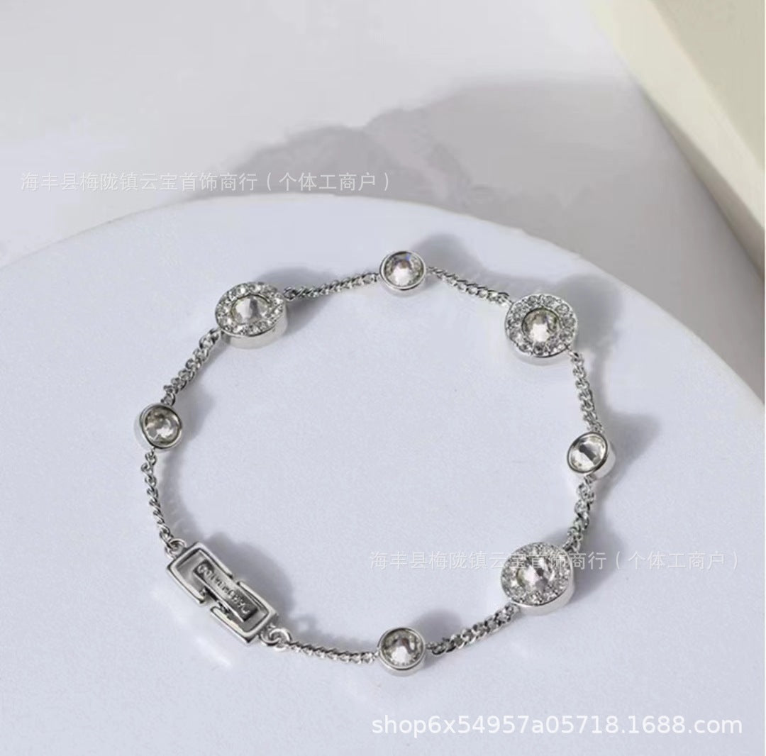 Wholesale full diamond star bracelet women's European and American simple fashion micro inlay hand jewelry online popular girlfriends Valentine's Day gift