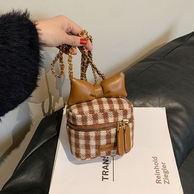 Wholesale Woolen Chain Diagonal Cross Small Square Bags