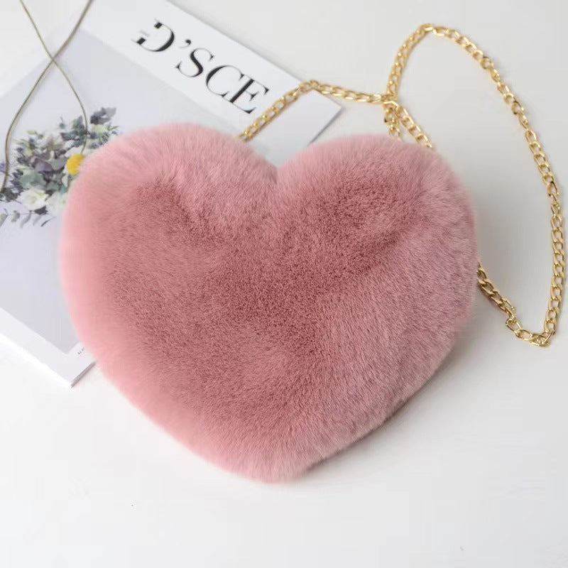 Wholesale Fashionable Love Heart Coin Purse Women's Chain Crossbody Plush Single Shoulder Bag Fuzzy Coin Purse Valentine's Day Gift