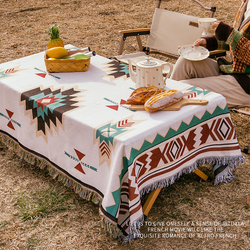 Wholesale Aztec Acrylic Picnic Mats, Camping Tablecloths, Outdoor Lawns, Moisture-proof Floor Mats, Tent Equipment, Thick Blankets