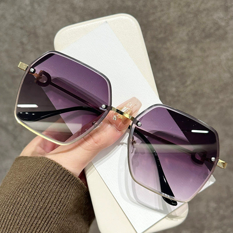 Wholesale Women's Frameless Sunglasses Anti-UV Cyber Celebration Retro Gradient Large Frame Sunglasses