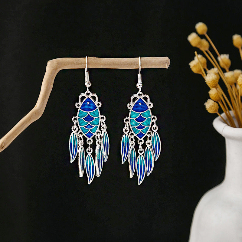 卸売ヴィンテージエスニックスタイルベルタッセル中空合金イヤリング