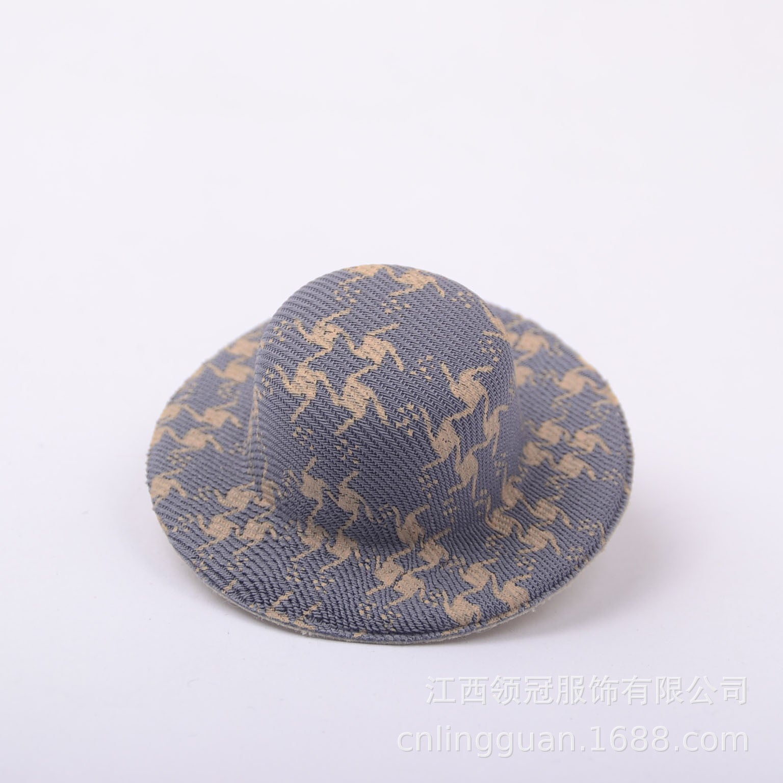 Wholesale Mobile phone pendant perfume holder hat ornaments doll accessories diy hand-made Meng Qiqi hat vintage printing 5.8CM