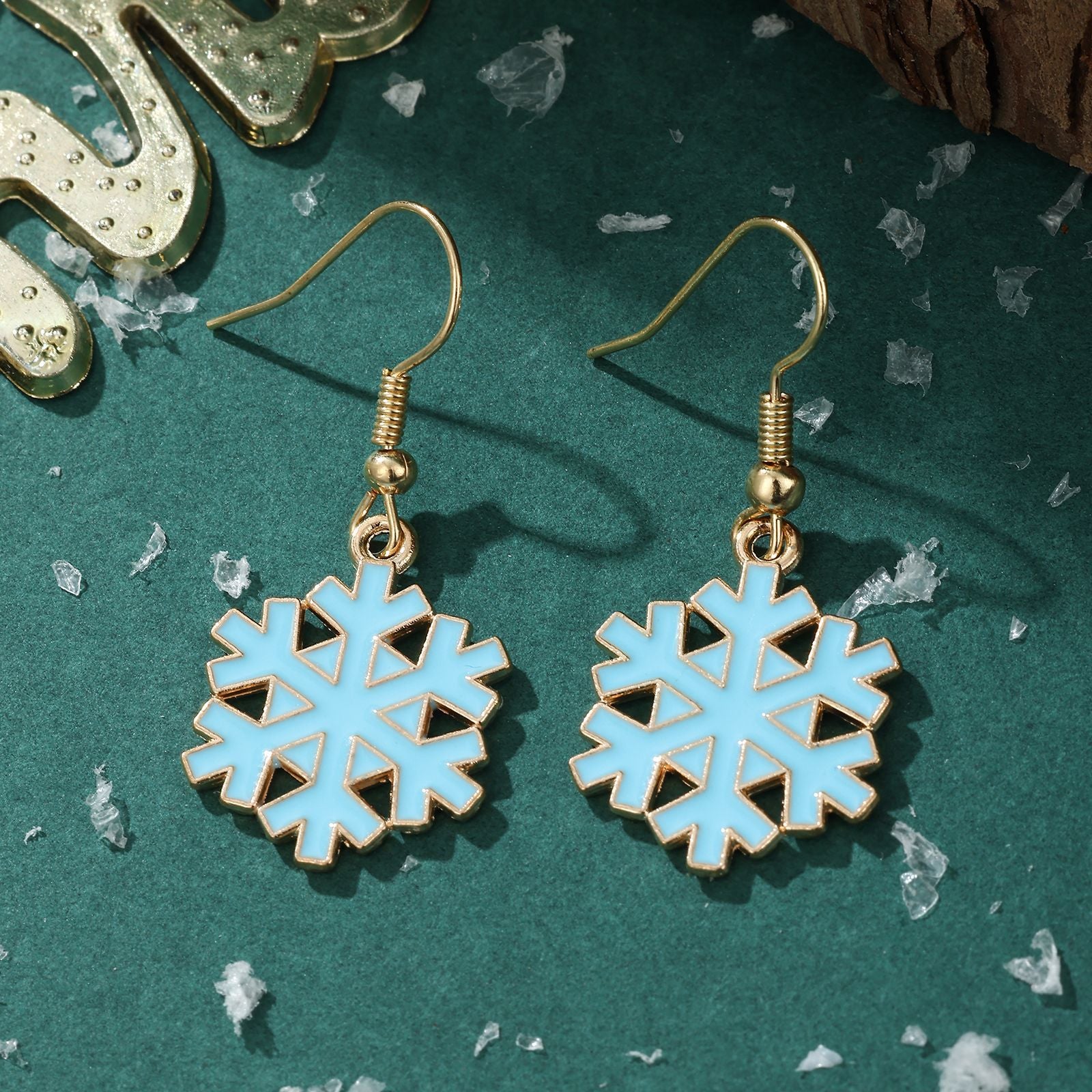 Wholesale Chic Christmas Snowflake Earrings For Women Zinc Alloy Rhinestone Fashion Jewelry Party Gift