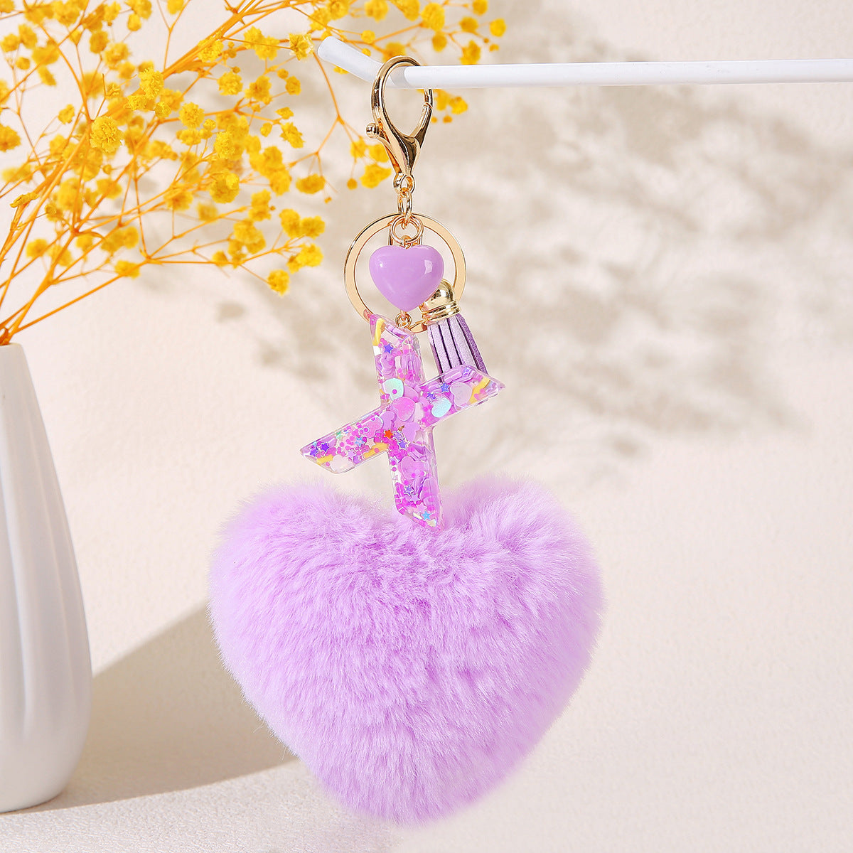 Wholesale in stock Love Shape Hair Ball Letter Keychain Wholesale Glue Sequins 26 Letter Key Ring Girl Backpack Decoration