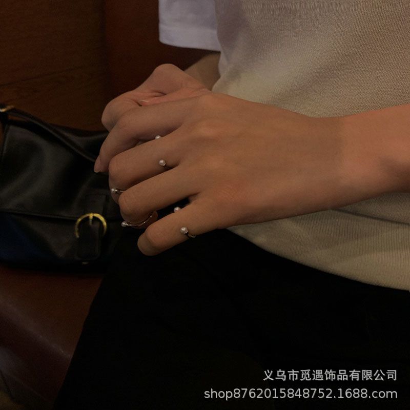 Wholesale Minimalist pearl knuckle ring,  niche and sophisticated