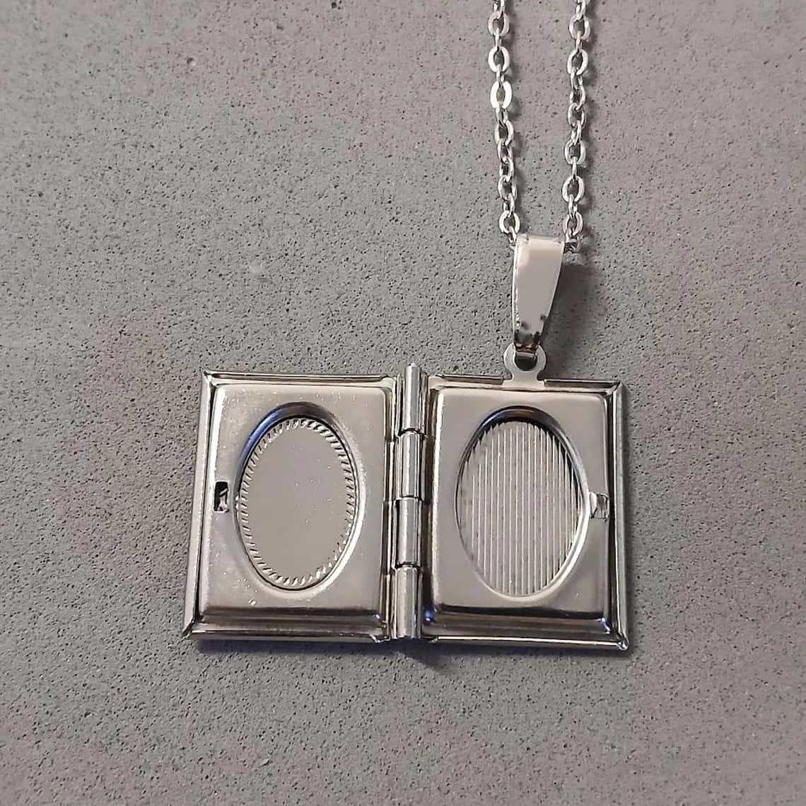 Wholesale Gothic Vampire Moon Crow Halloween stainless steel necklace