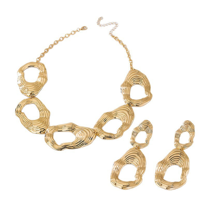 Wholesale Retro Geometric Hollow Circle Earrings And Hand Jewelry Set Elegant Fashion Accessory For Everyday Wear Party And Boutique Resale