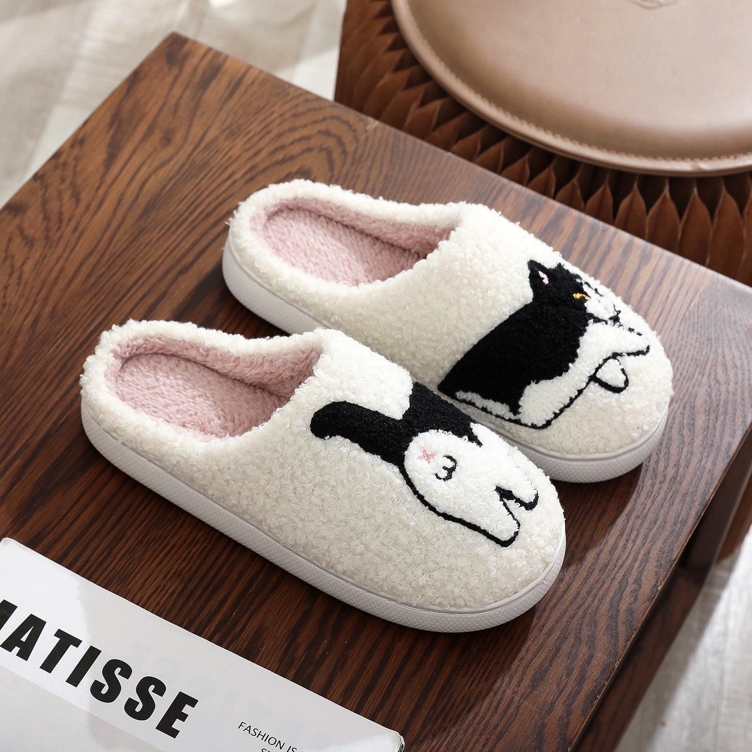 Wholesale Cotton Home Winter Dachshund Animal Embroidery Warm Slippers