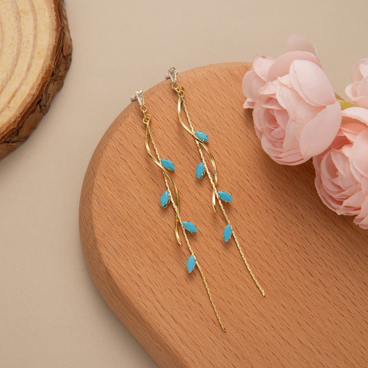 Wholesale Summer style long earrings leaf tassel earrings