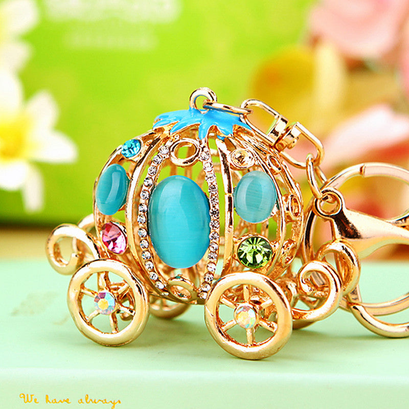 Wholesale Metal Rhinestone Pumpkin Carriage Keychain Bag Charm Pink Car Key Accessory Decorative Gift