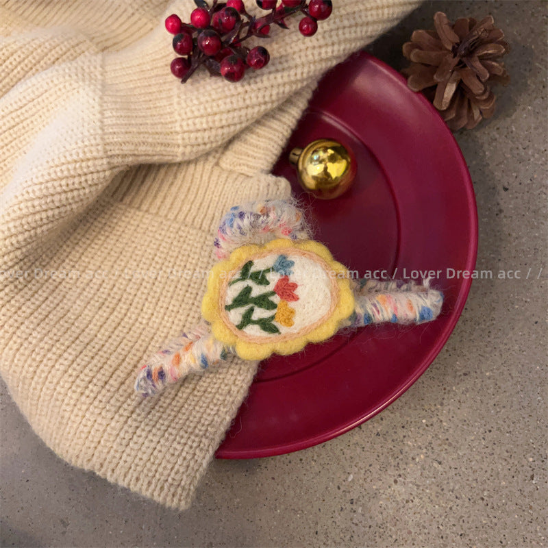 Wholesale Color Knitted Wool Bears Rabbit Flowers Plush Hair Clips
