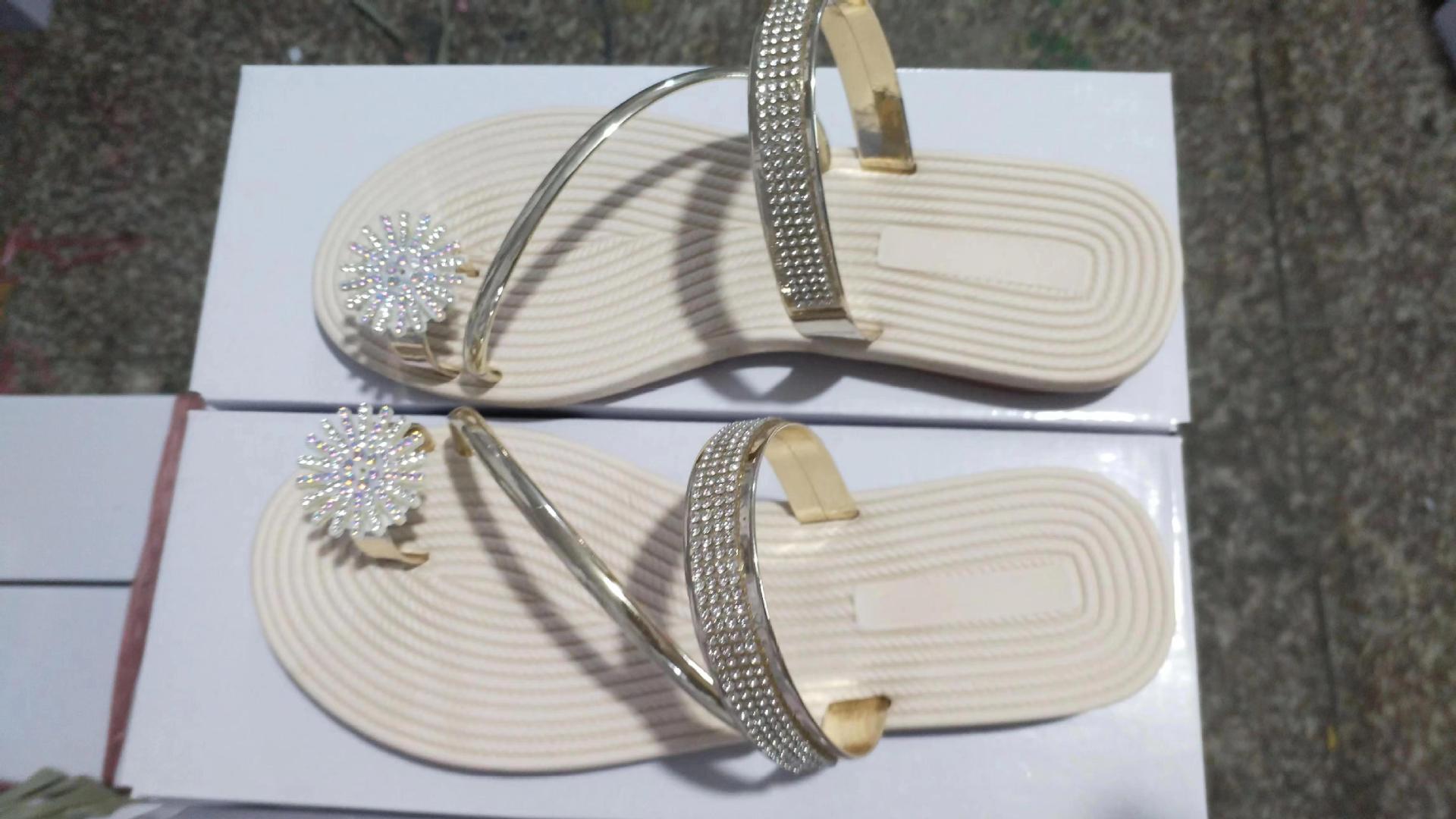 Wholesale Sand Toe Rhinestone Flat Slippers