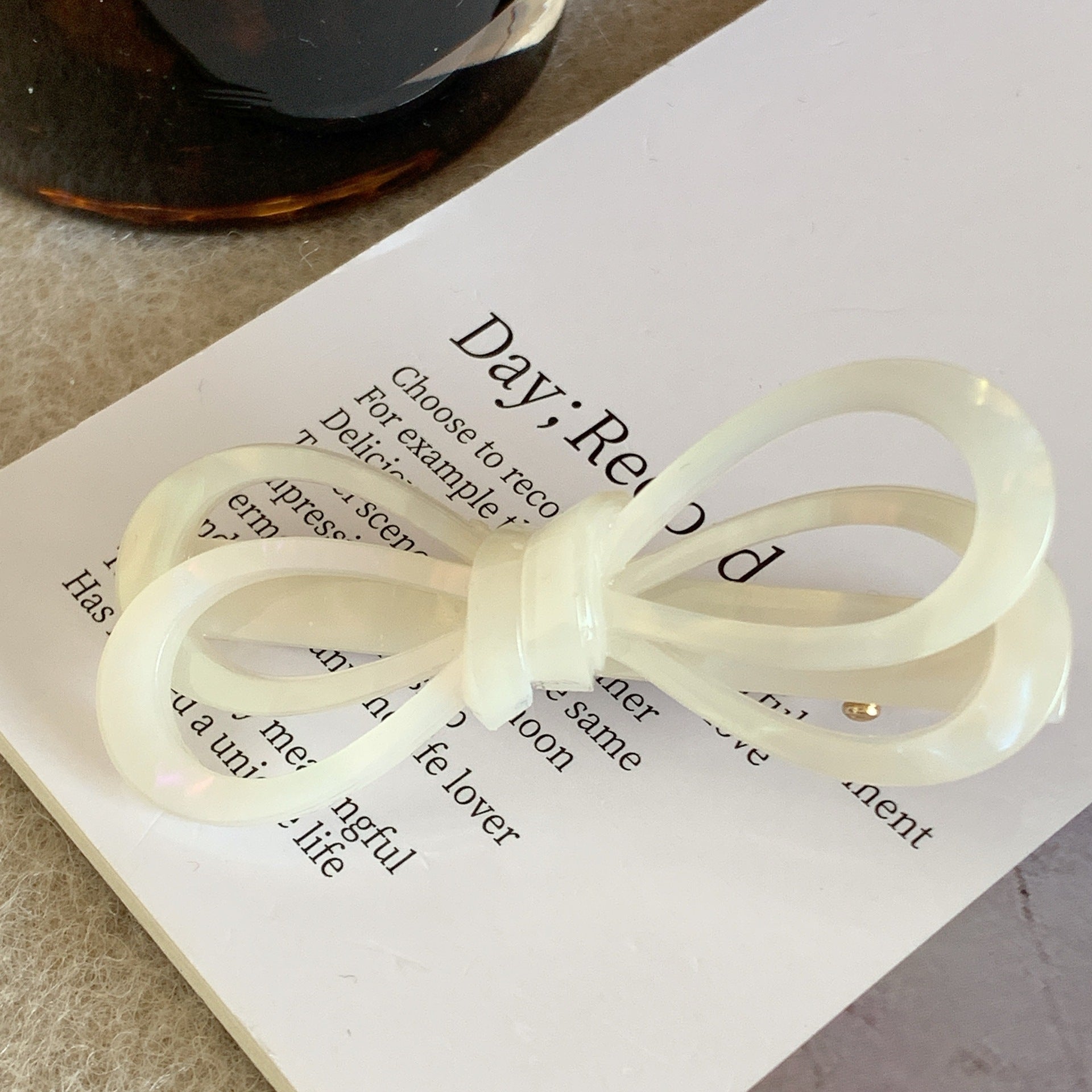 Wholesale Acetate Duckbill Clip Sweet Hollow Bow Hair Clip