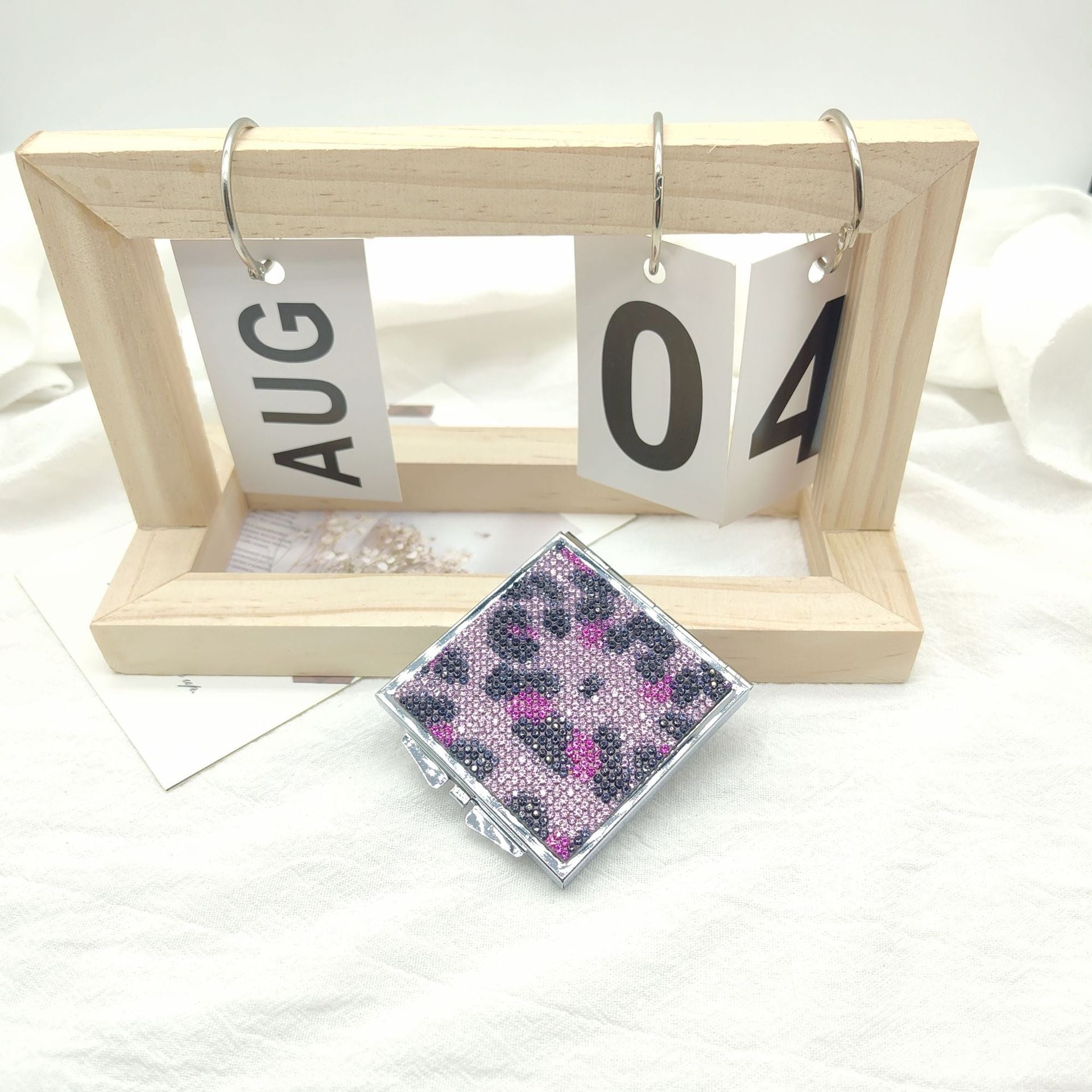 Wholesale fashion block metal cross-border rhinestone fashion folding makeup mirror