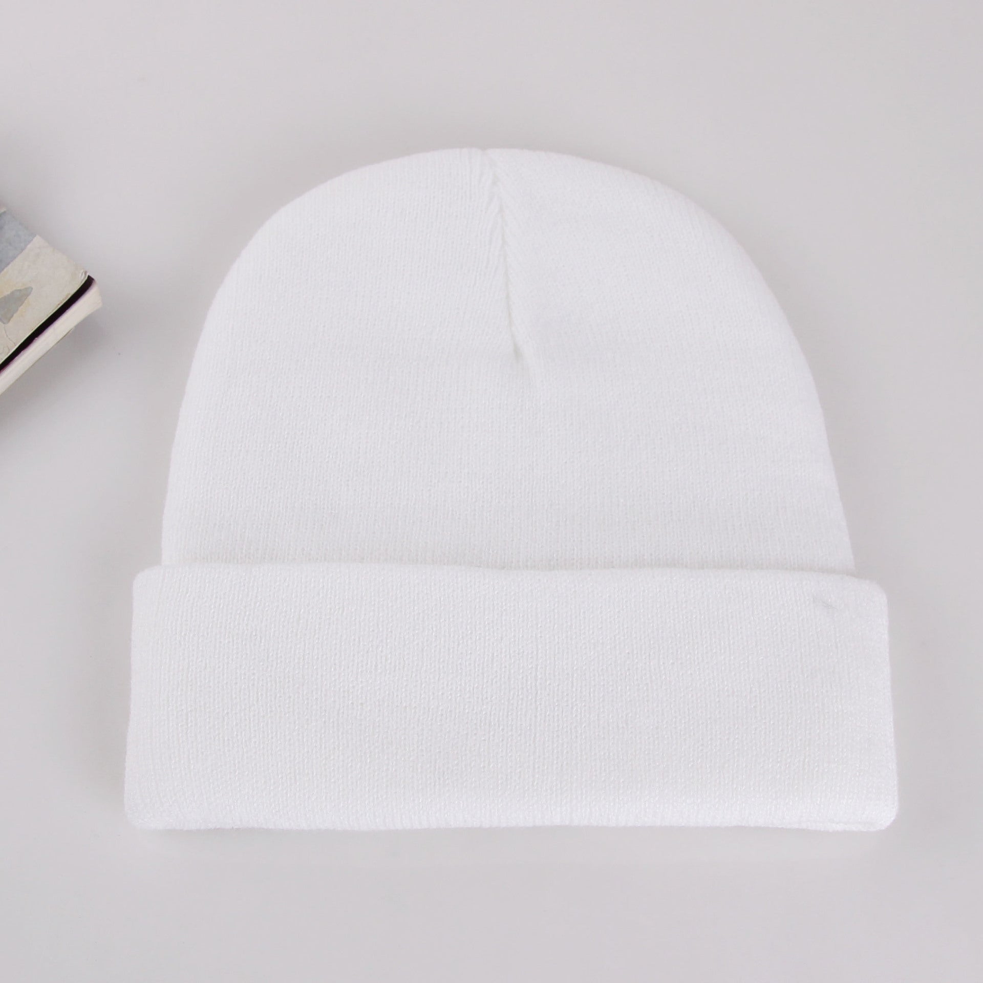 Wholesale Acrylic Rolled Edge Solid Color Knitted Hat Beanie