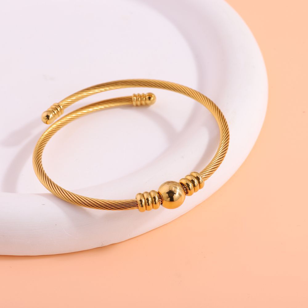 Wholesale Titanium Steel Fashion Stainless Steel Love Bracelet