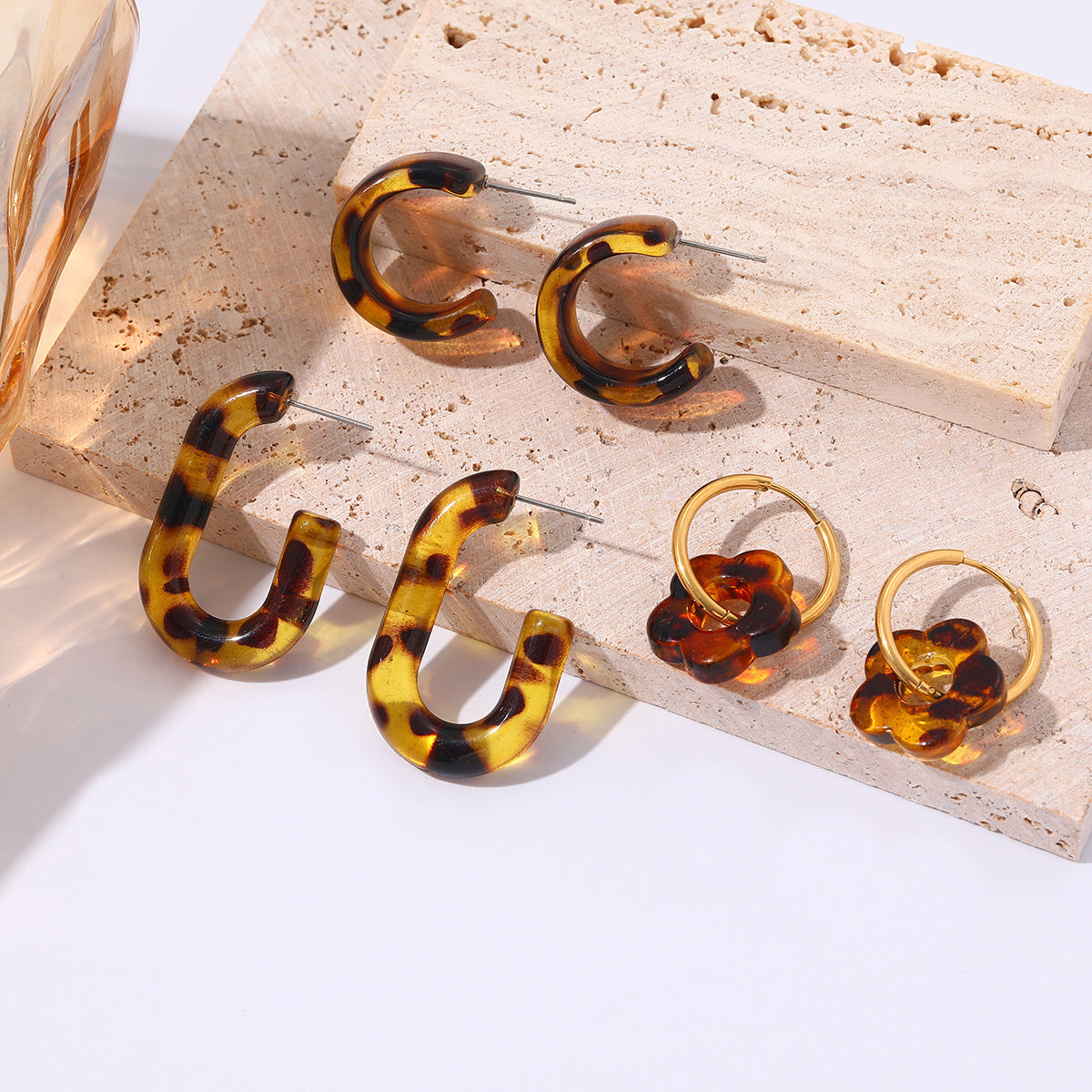 Wholesale Amber-colored stainless steel stud earrings