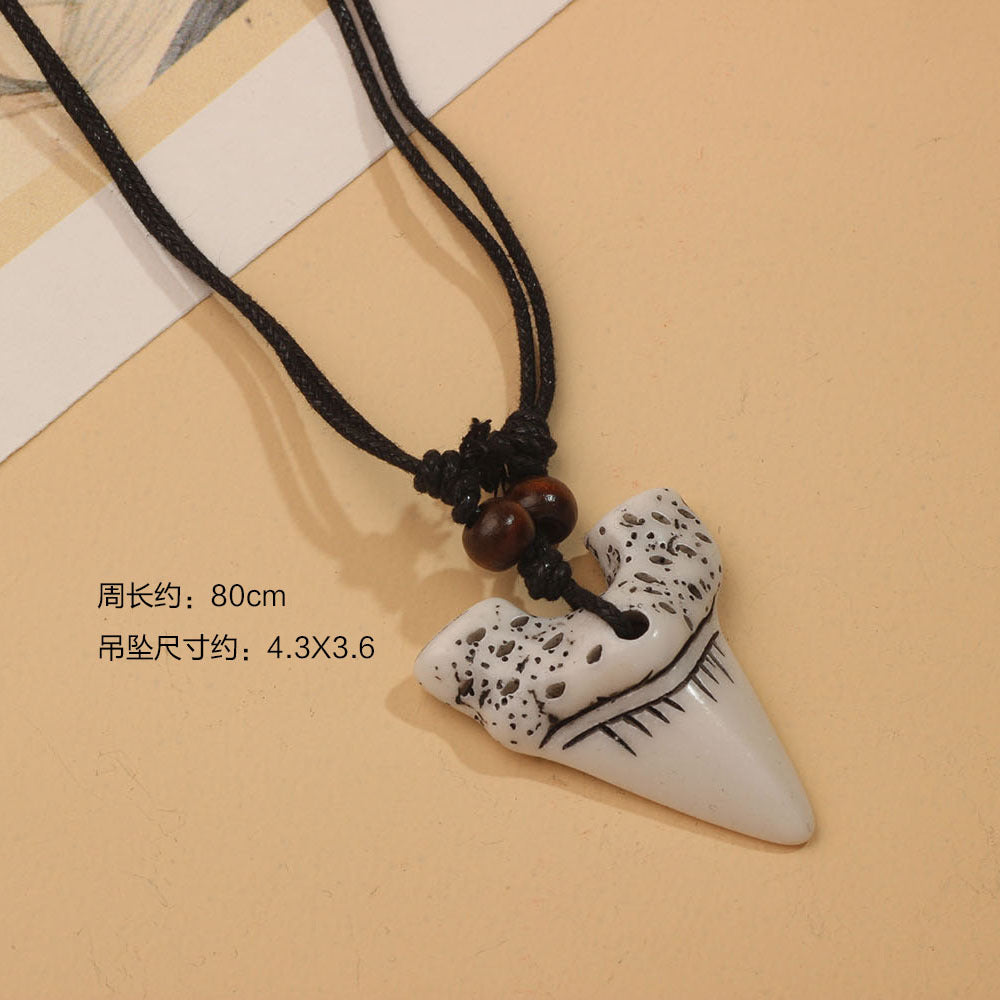 Necklace Ethnic Style  Men and Women's Collarbone Chain Shark Tooth Woolen Chain Ivory Necklace