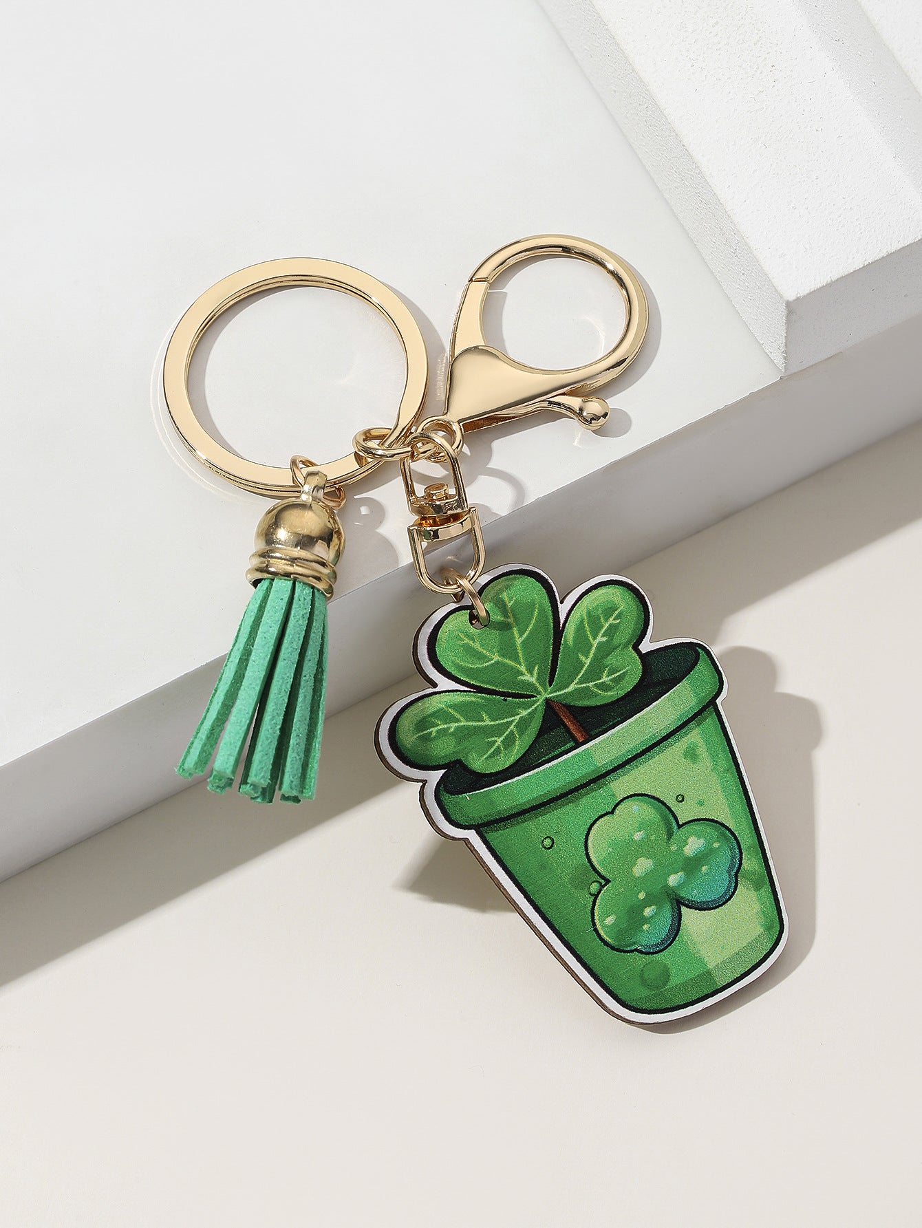 Wholesale St. Patrick's Day Green Shamrock Wooden Keychain