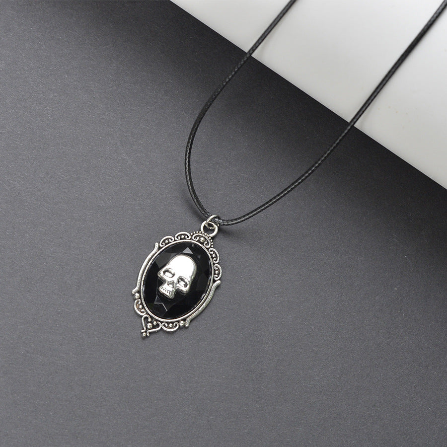 Wholesale  dark charm skull pendant necklace retro exaggerated punk