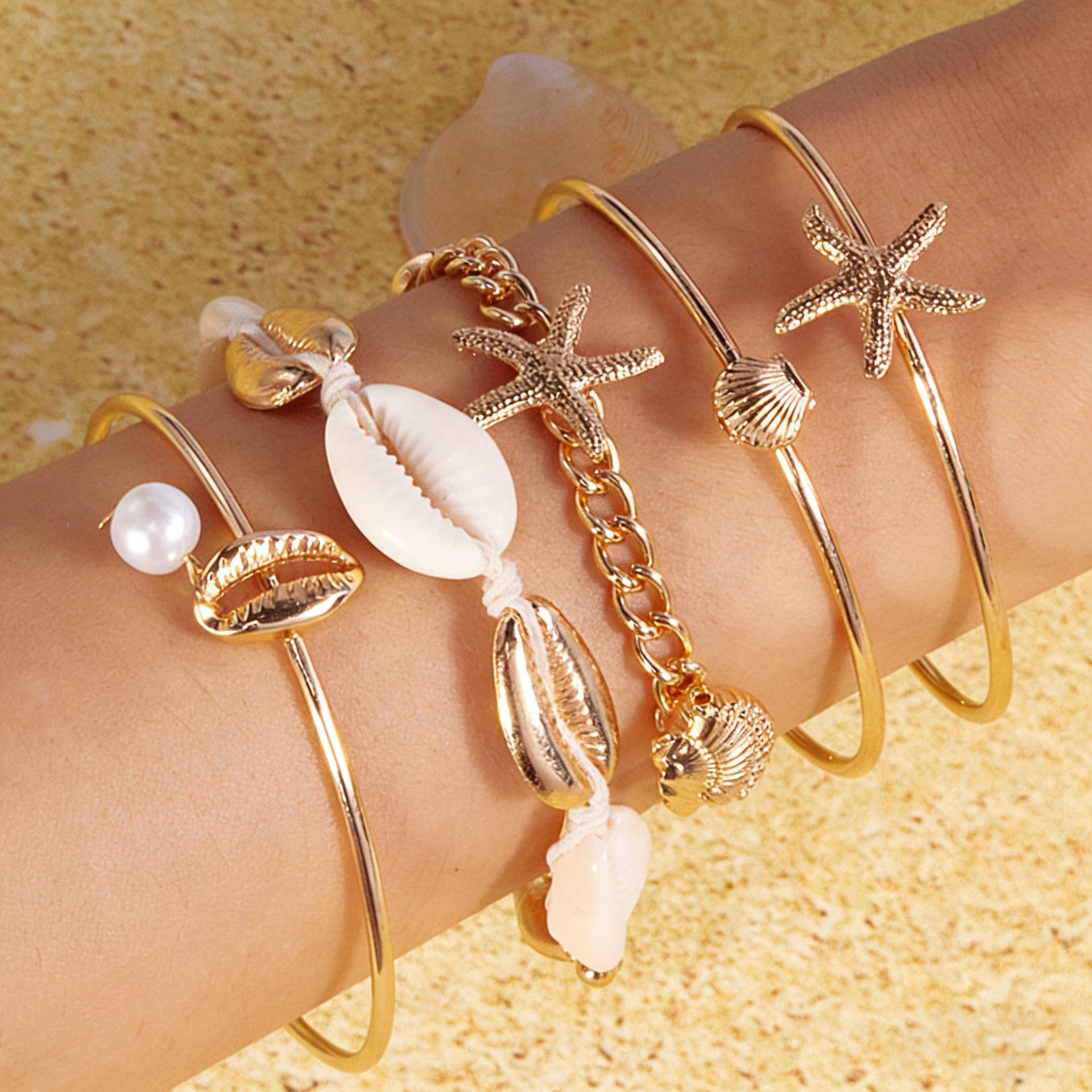 Wholesale Alloy Electroplated Bohemian Beach Bracelet Set Starfish Conch Design Women S Jewelry Accessory Boutique Resale