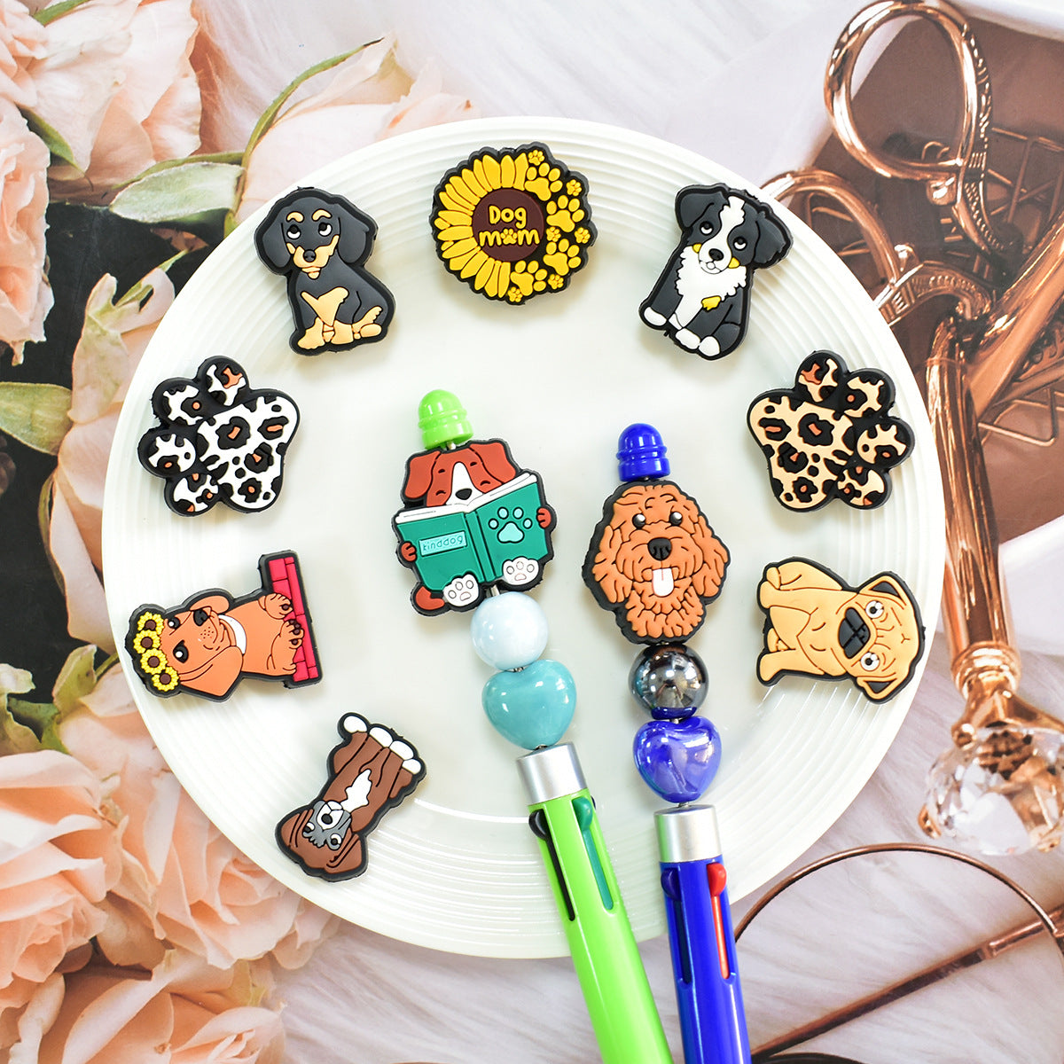 Wholesale   Random 100pcs/pack  Cute cartoon puppy beaded beads