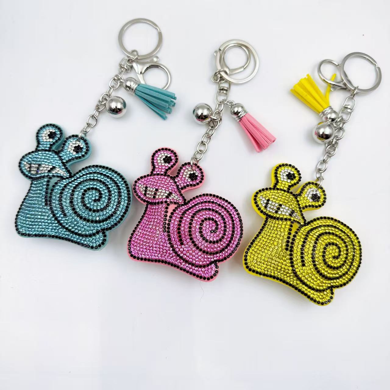 Wholesale Cartoon Snail Rhinestone Keychain Trendy Gift For Bag Pendant And Car Keys