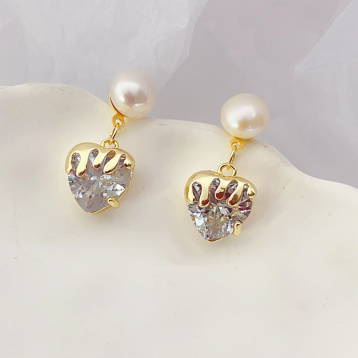 Wholesale Freshwater Pearl Zircon Heart Earrings