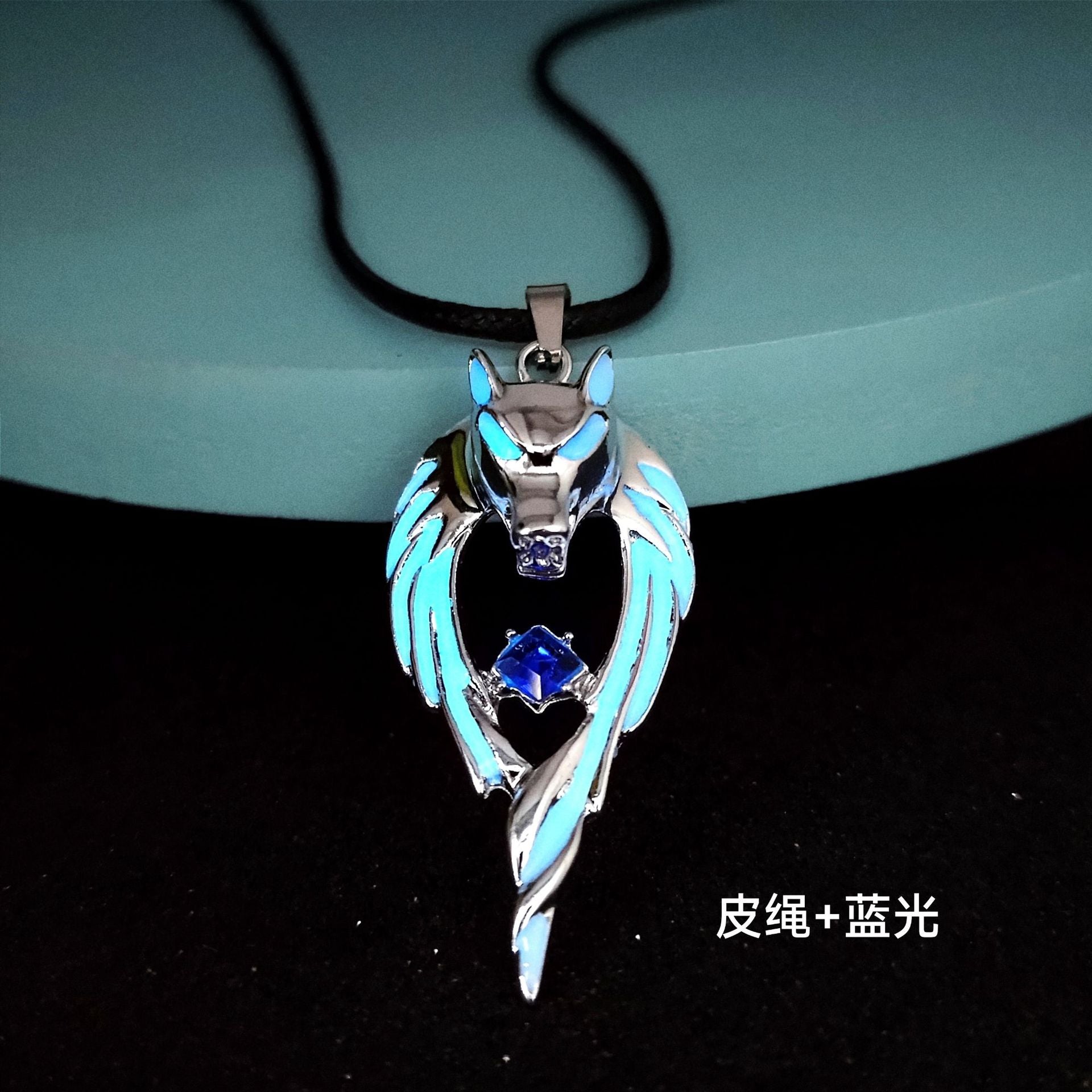 Wholesale Luminous Wolf Totem Wolf King Luminous Necklace