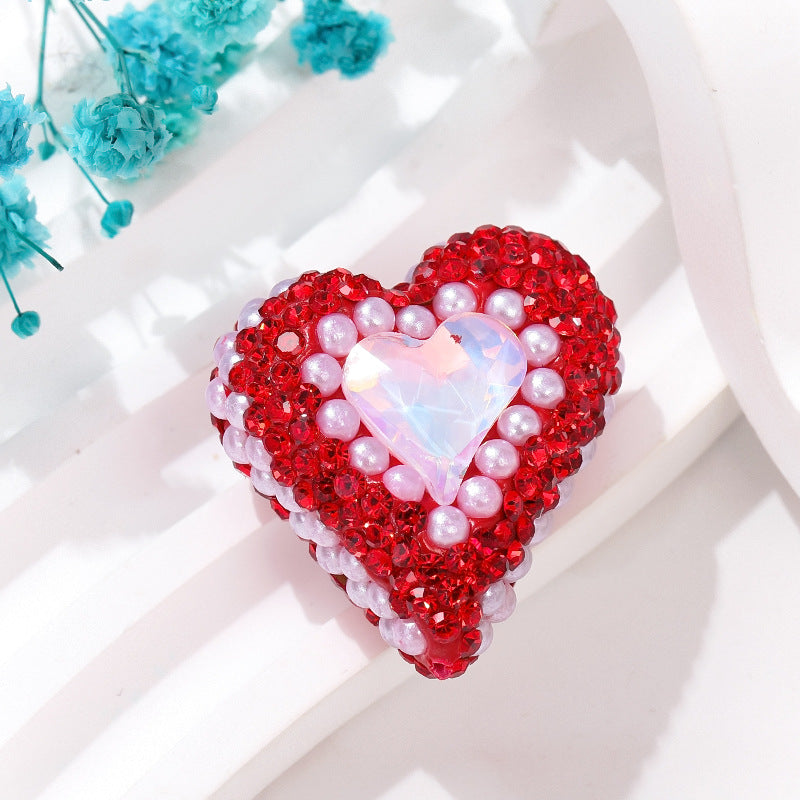 Wholesale of Colored Soft Pottery with Twisted Hearts and Double-sided Diamond Inlaid Beads