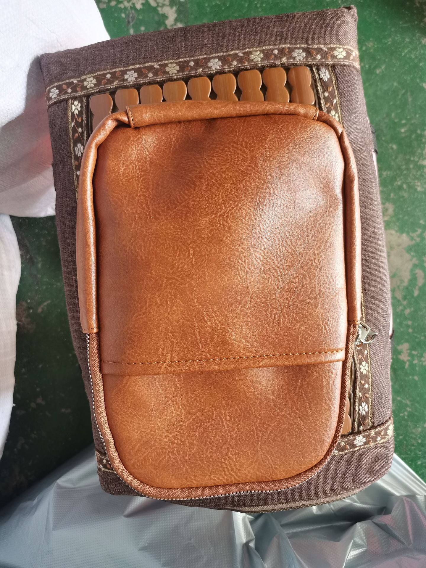 Wholesale PU Travel Bag Wide Shoulder Strap Crossbody Chest Bag